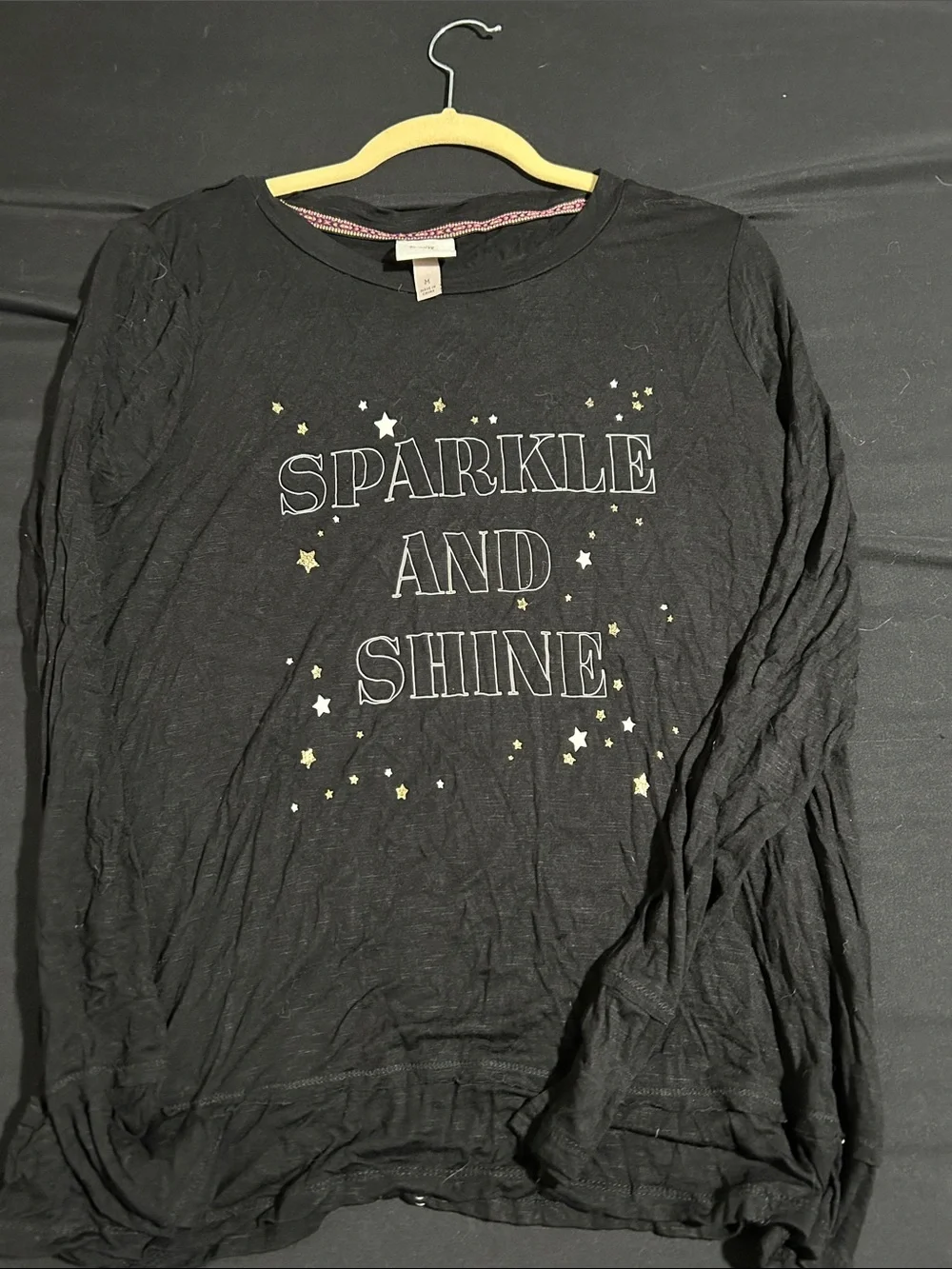 Knox Rose Black Long-Sleeve Tee with Gold Star Graphic